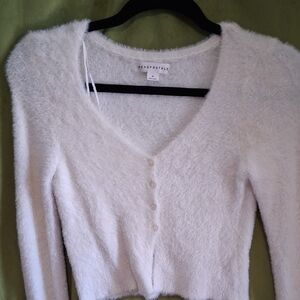 Aeropostale Women's Cream Fuzzy V-Neck Sweater